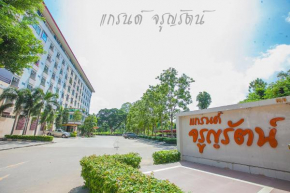  Grand Charoonrat Apartment  Pak Prieo
